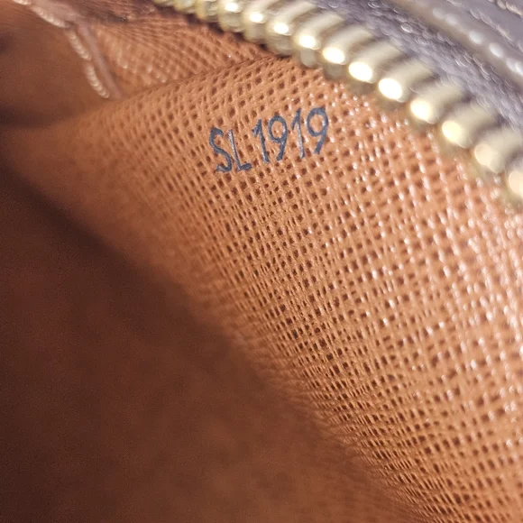 🤎 Louis Vuitton Danube 🤎 - Picture 11 of 12